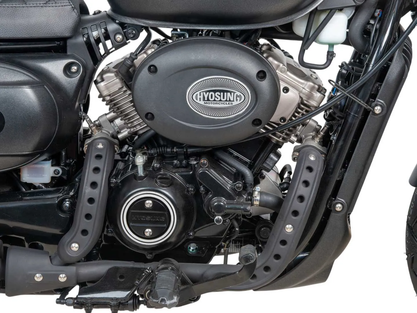 Мотоцикл дорожный HYOSUNG GV300S-A — изображение 13