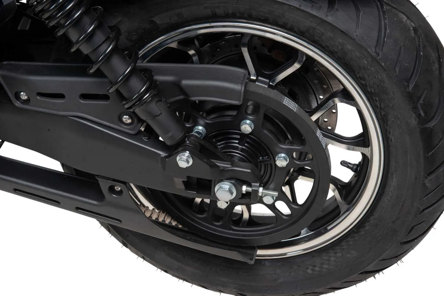 Мотоцикл дорожный HYOSUNG GV300S-C — изображение 18